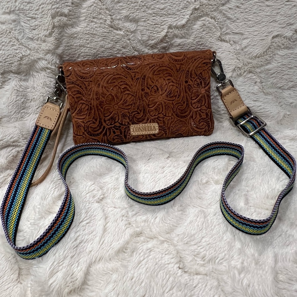 Consuela crossbody wallet